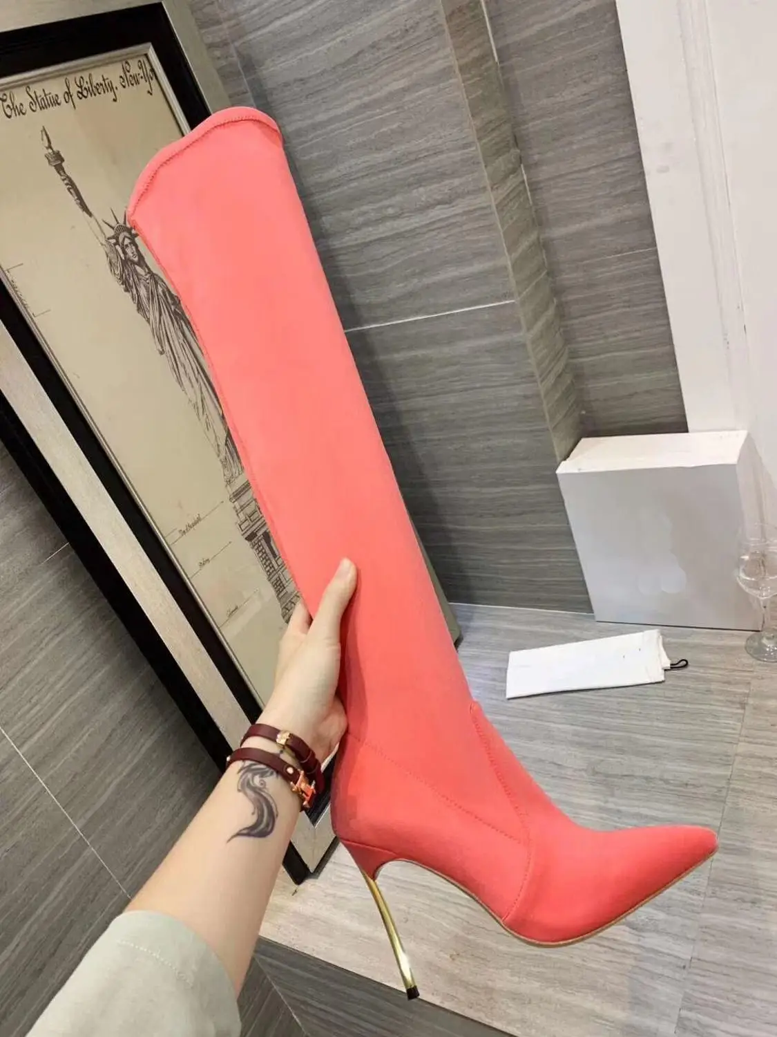 2019 пикантные вечерние сапоги модная замшевая кожаная обувь Женские Сапоги выше