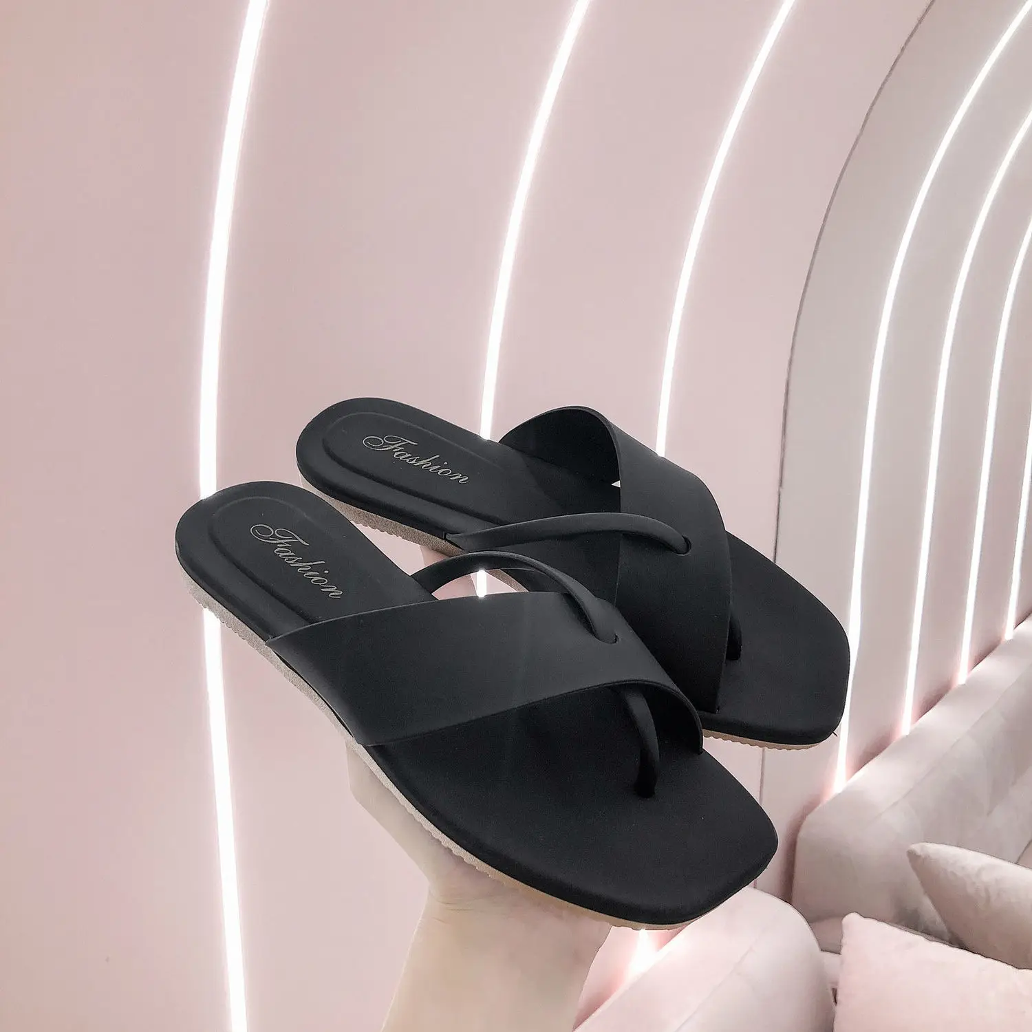 

2021 solid ladies new summer beach outdoor sandals women fashion flat slippers new beach flip flops beach shoes footwear