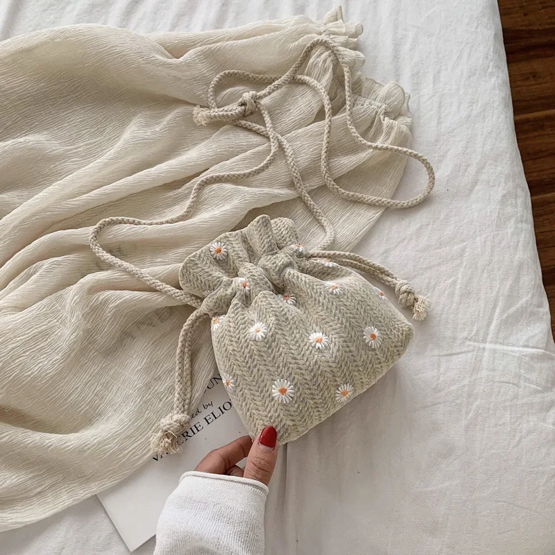 

Little Fresh Bucket Bag Female 2021 Summer One Shoulder Messenger Bag Little Daisy Fashion Bag