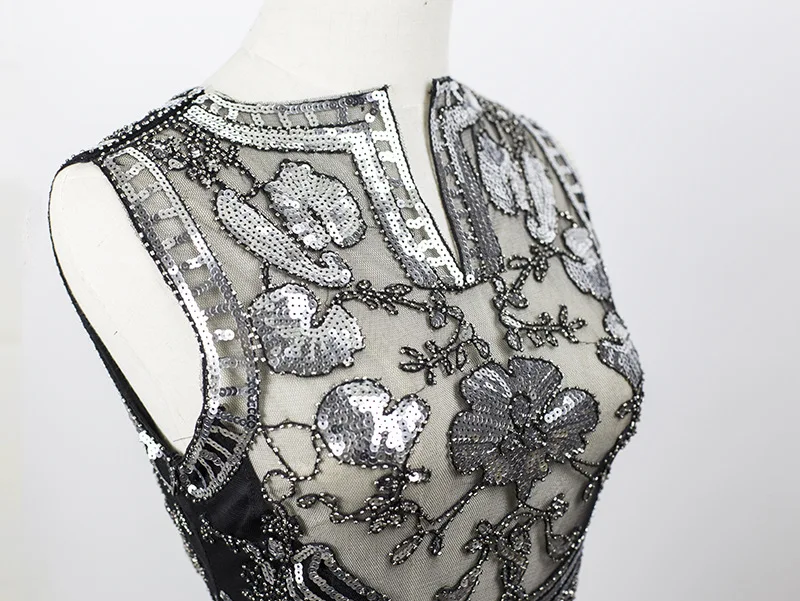 Женское платье золотого и серебряного цвета с круглым вырезом без рукавов 1920s