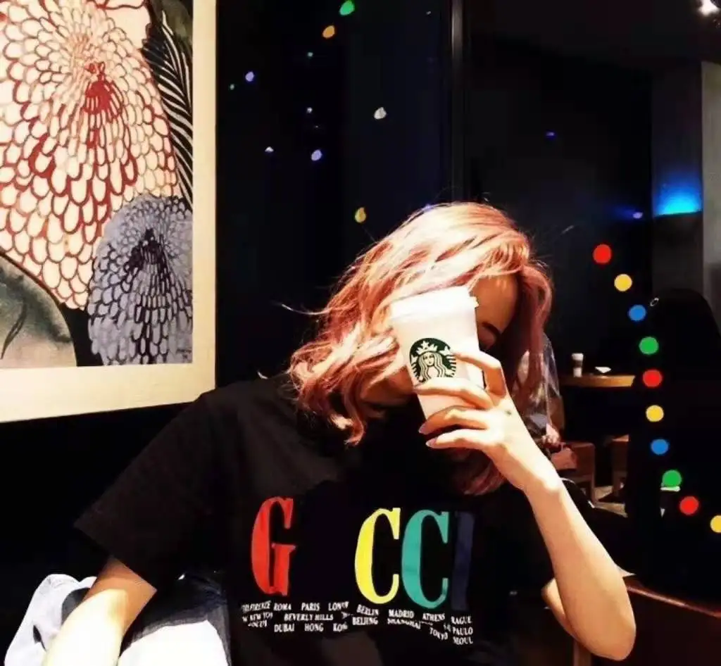 

2021s new popular logo couples dress trend loose letters simple T-shirt men and women with INS fashion