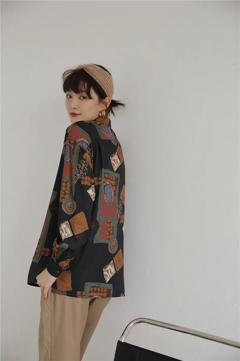 

kywommnz Spring Autumn 2021 Vintage Long Sleeve Loose Fitting Shirt, Button Shirt, Baroque-Style, E301
