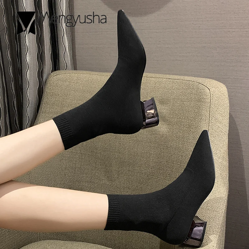 Женские ботинки челси с острым носком серебристые облегающие эластичные до