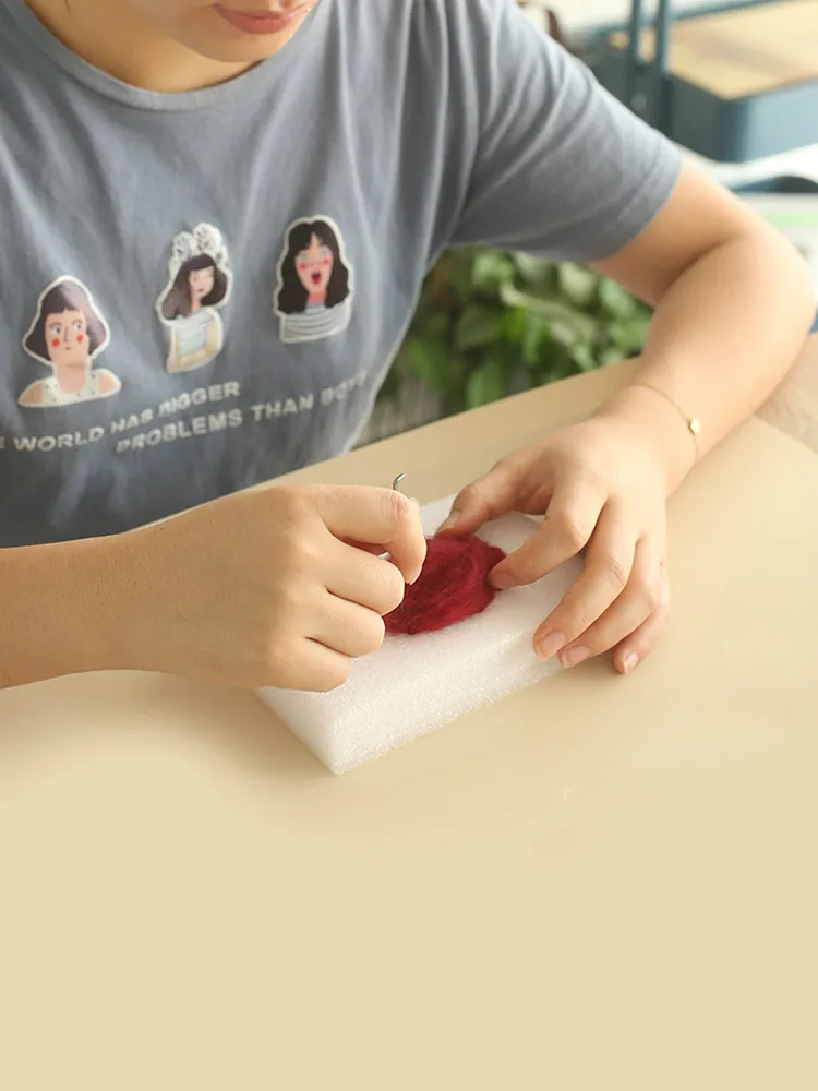 Шерстяные фетровые игрушечные лисы чтобы отправить другу подарки амулет