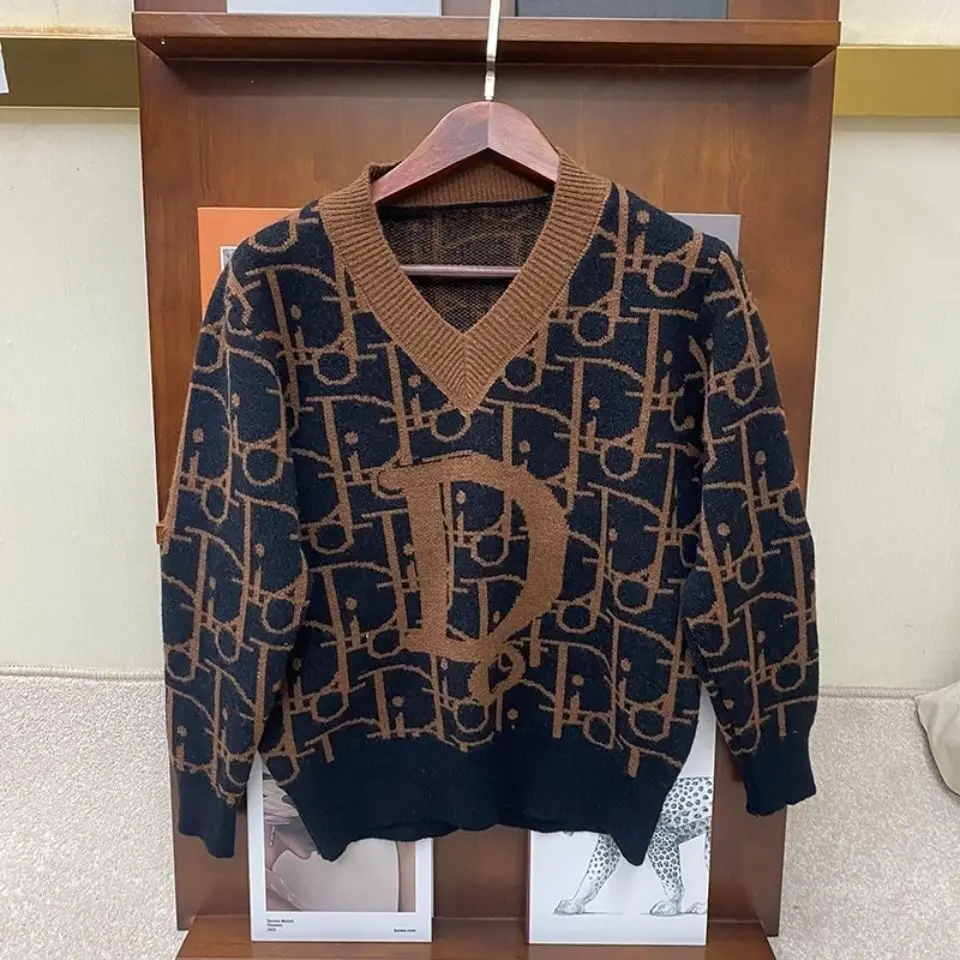 

2022 new Women's knitted sweater Vintage lettersv-neckFashion women's sweater Spring Autumn Temperament Women's Tops Pullover