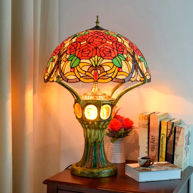 Рисунок 3 - Креативная большая настольная лампа с цветком розы