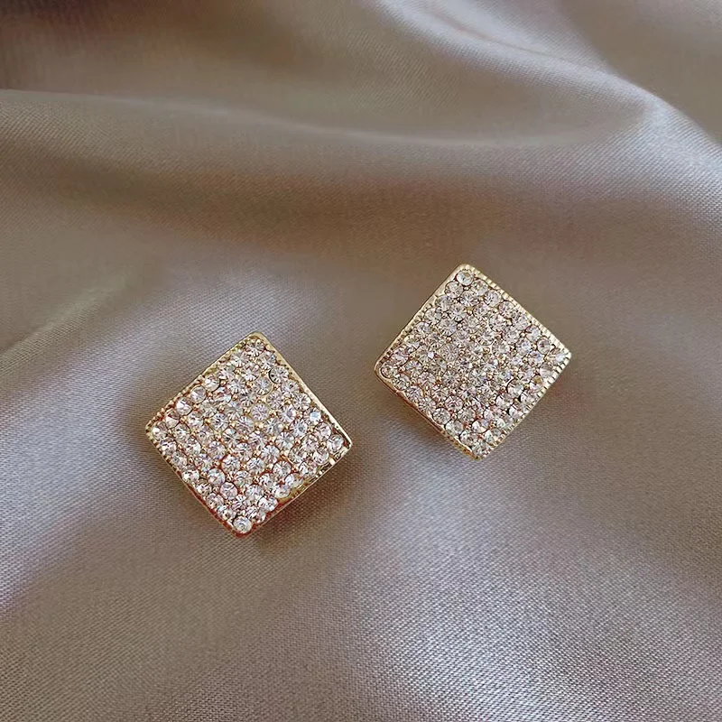 

Full diamond square S925 silver needle stud earrings, simple and niche design temperament, Korean high-end earrings female