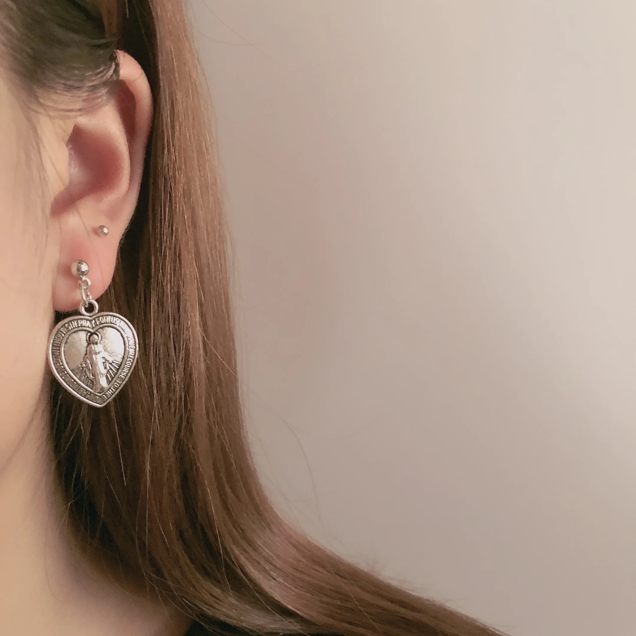 

1 Pair Korean Trend Lovely Peach Heart Witch Stud Earrings Metal For Party Girl Punk Jewelry Gift