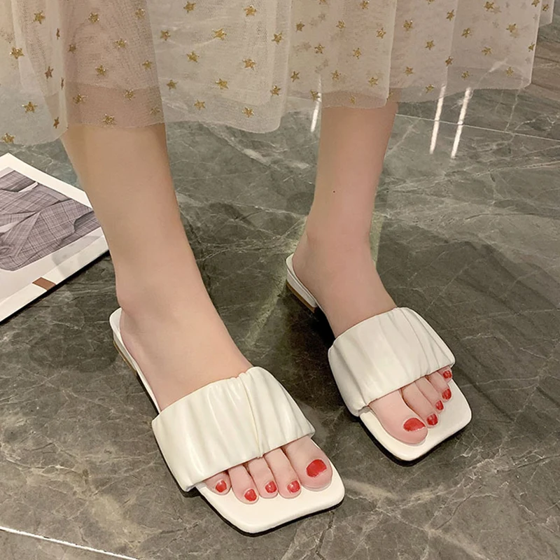 

Female Shoes Low Ladies' Slippers Luxury Slides Platform Square heel 2021 Soft Designer Block Retro PU Rubber Basic Shoes Woman