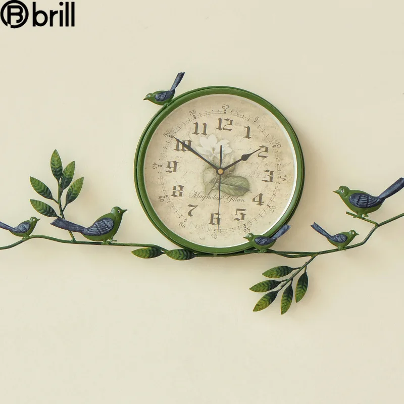 

Green 3D Wall Clock Vintage Metal Living Room Home Decorative Bedroom Wall Clock Silent Clocks Wall Home Decor Loudspeaker Mute