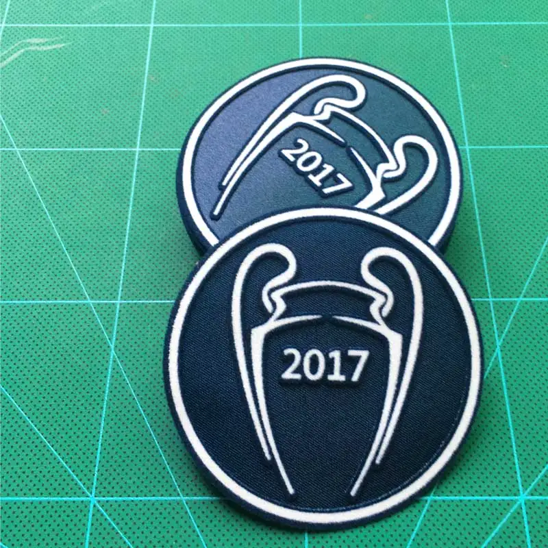2017 Лига чемпионов победитель 2010 2011 2012 2013 футбольный значок кашемировый Материал бархат UCL - Цвет: 2017