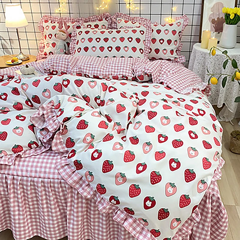 

Постельное белье, домашний текстиль, клубничное пятно, двойная кровать, домашнее комфортное мягкое покрывало, качественный пододеяльник, н...