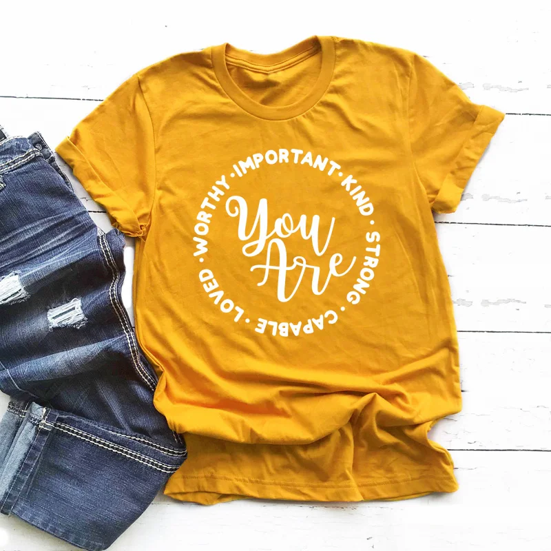 Женская футболка унисекс с надписью You are Сигнальный | одежда