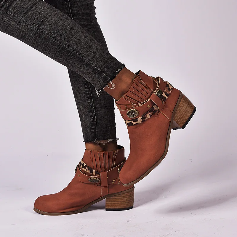 

Ботинки женские из искусственной кожи, на низком каблуке, с застежкой-молнией, 43-35