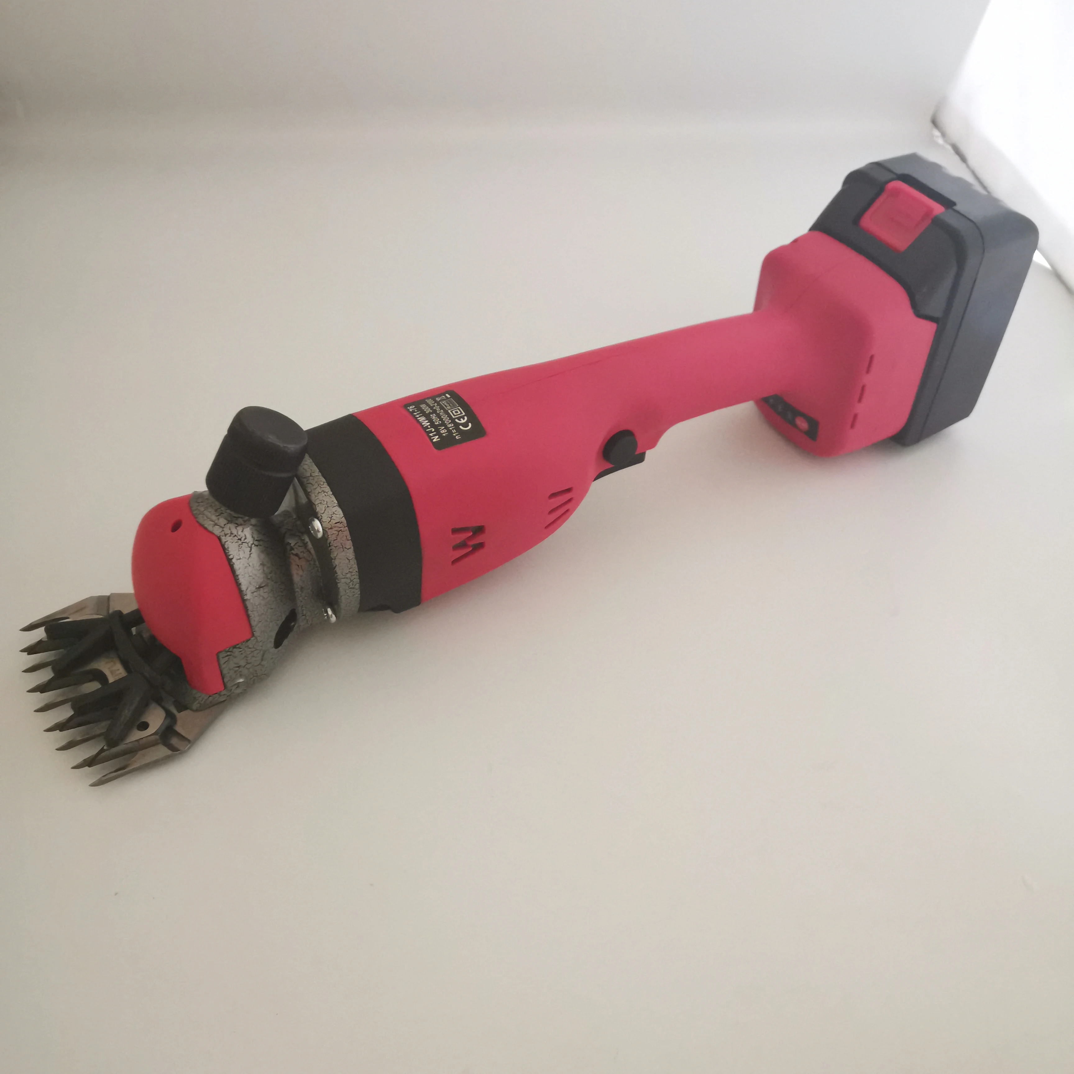 Перезаряжаемые беспроводные электрические ножницы для стрижки овец коз 18 в 300 Вт