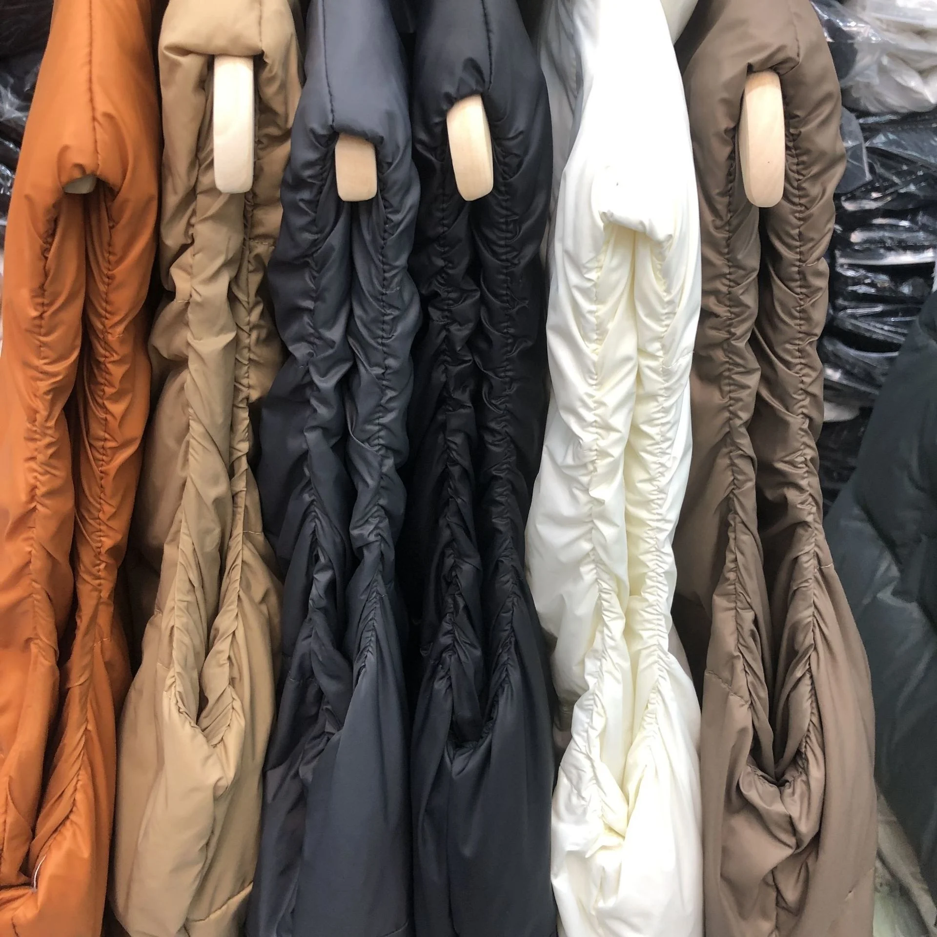 

Жилет женский, короткий, свободный, на белом утином пуху, Осень-зима, 2020