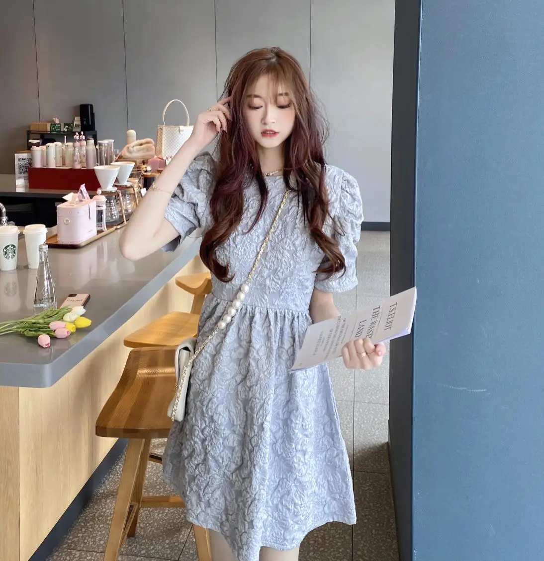 

Summer Ladies Elegant Round Neck Puff Sleeve Dress Retro Printing Fashion Folds Temperament Big Flower Dress Female 2021 Dress
