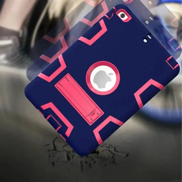 Гибридный трехслойный чехол из силикона + поликарбоната противоударный