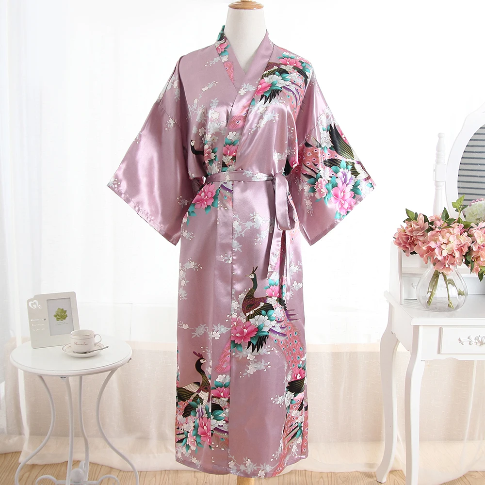 Халат женский свадебный длинный с принтом павлина повседневный белый