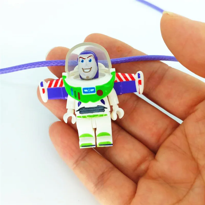 Ожерелье с подвеской в виде игрушечной фигурки супергероя летучей мыши капитана