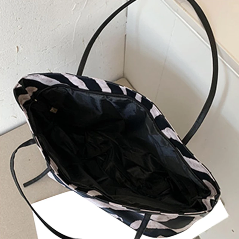 

Zebra Pattern Ladies Handbag Fashion Large Capacity Shopping Bag Cow Pattern Women Casual Retro Shoulder Bag