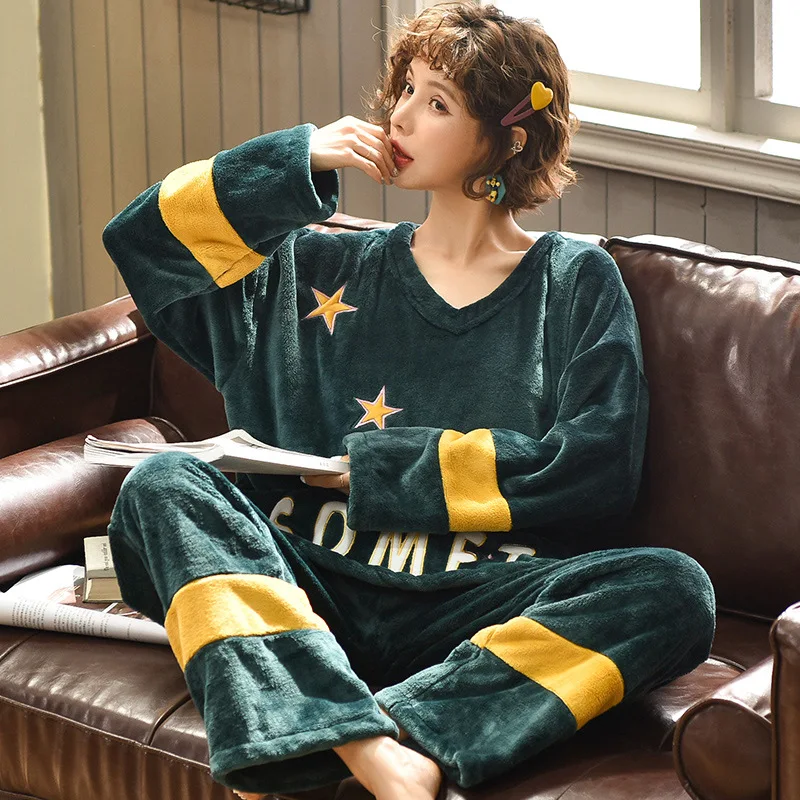 Пижама с героями мультфильмов женская зимняя теплая пижама из кораллового флиса