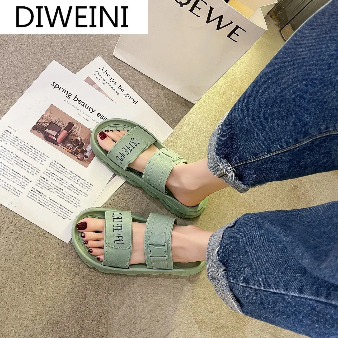 

2021 New Summer Flip-Flops Women's Rubber-soled Slippers Women's Outer Wear Fashion Flat Casual Sandals Casual Beach Shoes