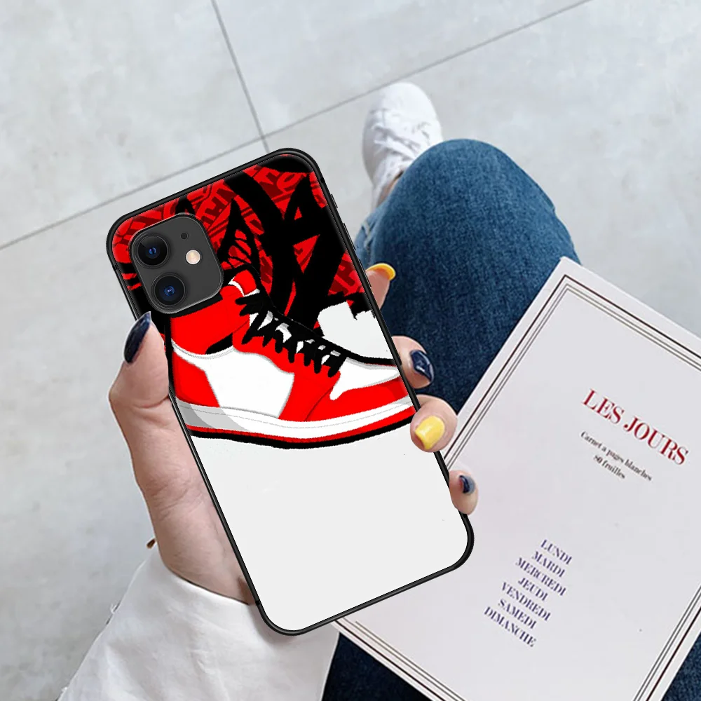 

Luxury Brand Sneakers Phone Case For Iphone 5 5S SE 2020 6 6S 7 8 Plus 11 12 Mini X XS XR Pro Max black Funda Pretty Bumper Tpu