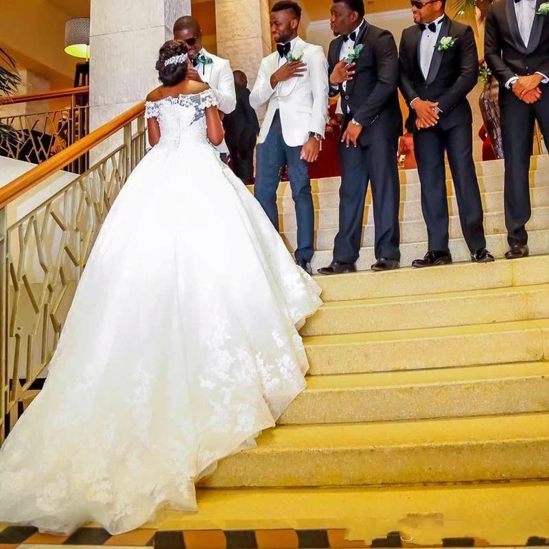 

Gorgeous Design Princess Wedding Dresses Ball Gown Off the Shoulder Short Sleeve Lace Classic Vestidos de Novia Bridal Gowns