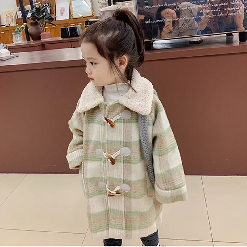 Зима 2019 модное длинное шерстяное пальто в клетку с роговыми пуговицами для