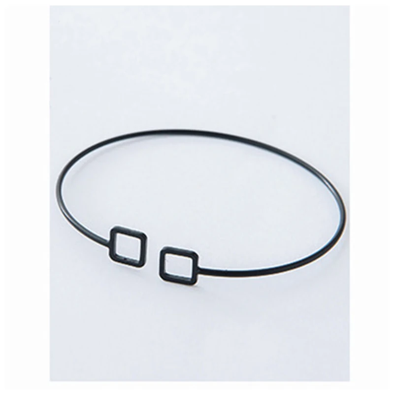 

Women New Hot Sale Bracelet Simple Versatile Fashion Hollow Triangle Square Opening Geometric Female Jewelry Trend Accessories