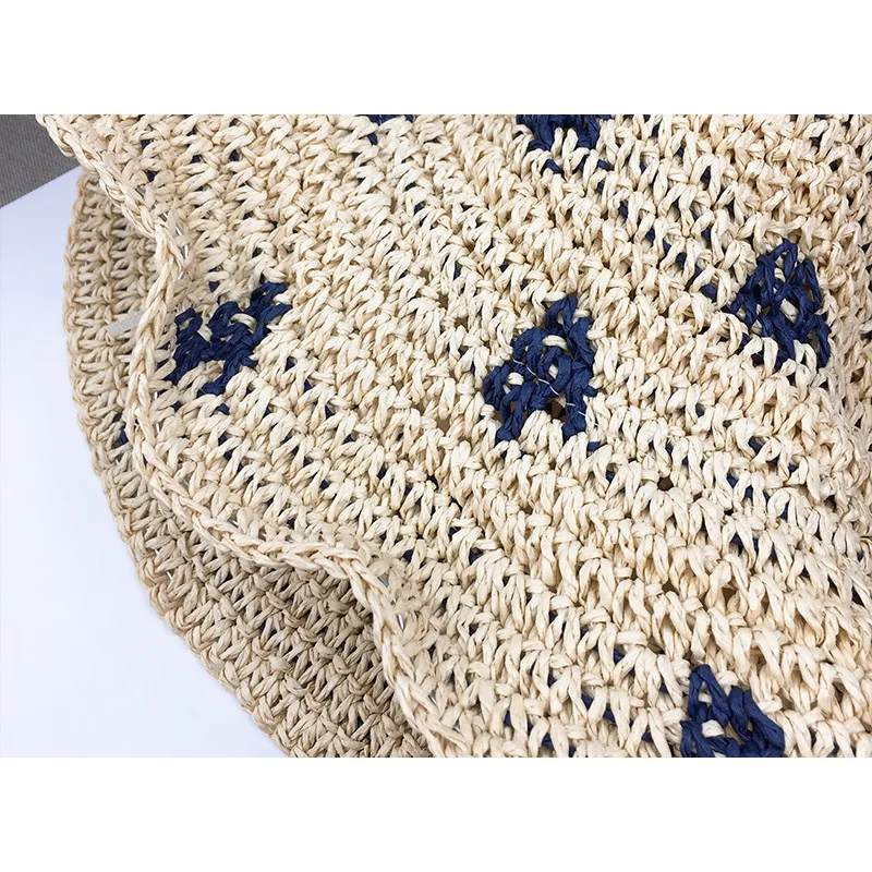 

Straw hat with large brim can be folded to cover the face and prevent sun protection for female summer