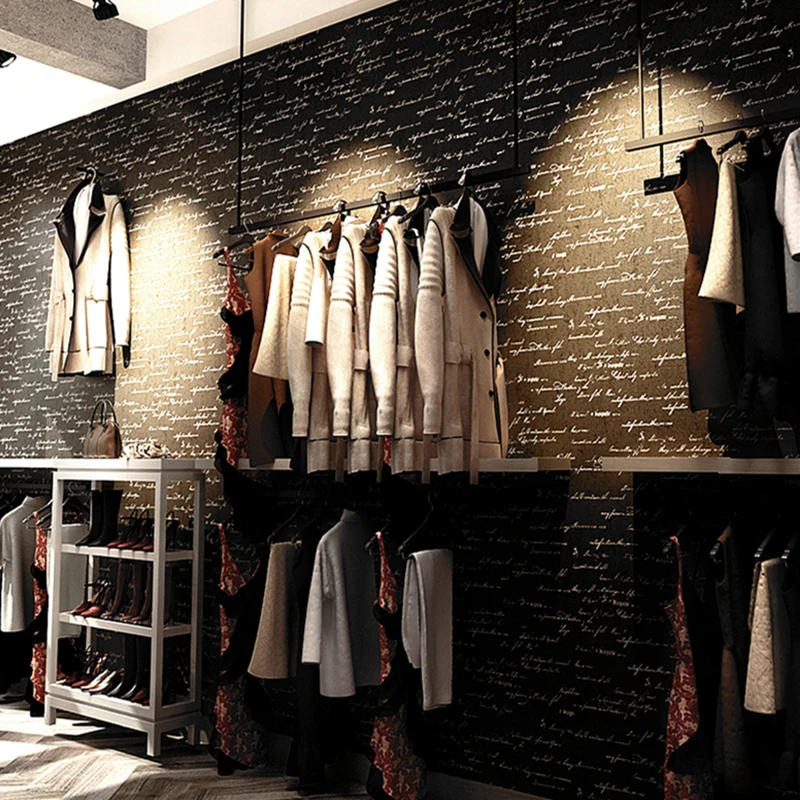 Shop wall. дизайн стен в магазине. одежда на стене. супер графика в интерьере. Wall shop интернет.