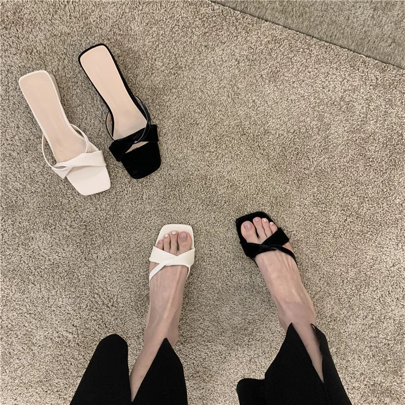 

Летние красивые тапочки на низком каблуке, новинка 2021