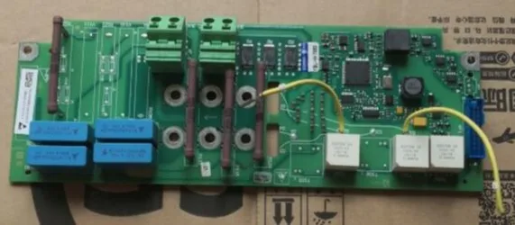 

Новый и оригинальный C98043-A7115-L12-7, выдвижной ручкой, сумка на колесиках/бум SINAMICS DCM Тип 6RA8085-6FV62-0AA0-Z