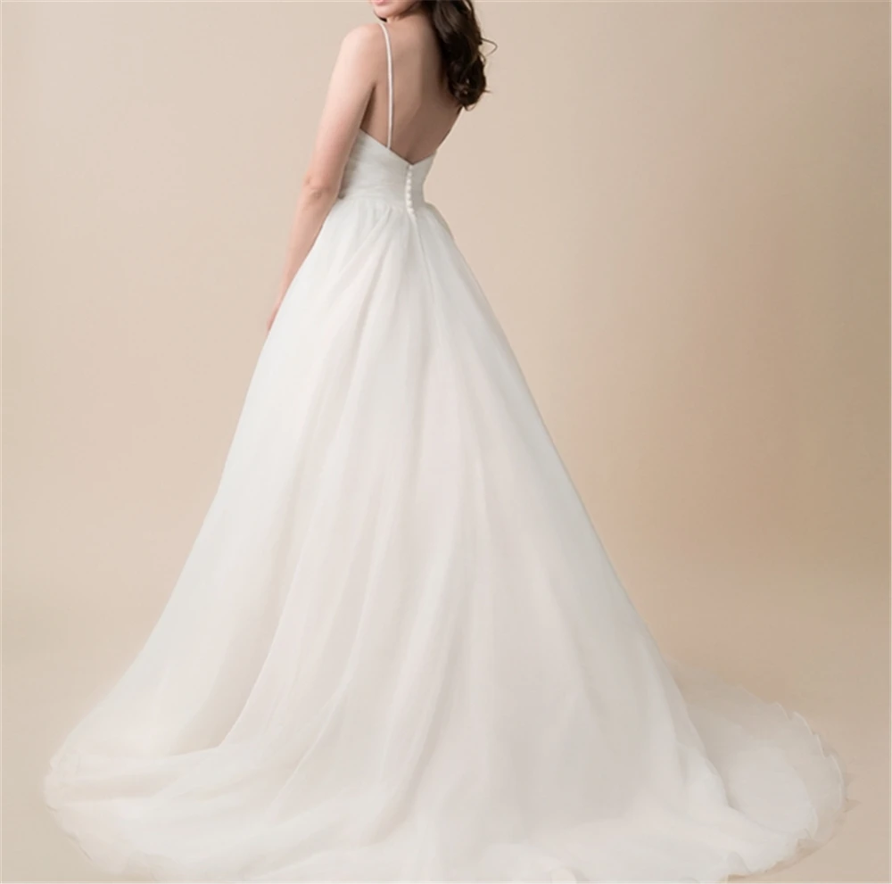

Excellent White Spaghetti Straps Tulle Court Train Ball Gown Plus Size Wedding Gown Backless Custom-Made Bridal Ball Gown