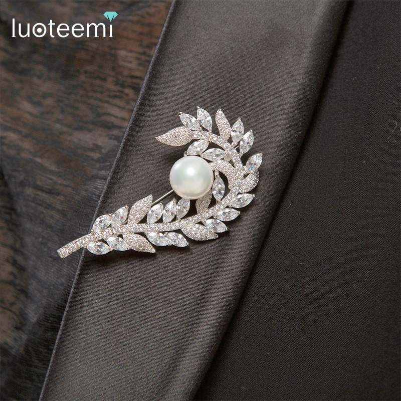 

LUOTEEMI Fashion Jewelry Women Luxury Cubic Zircon Micro Paved Vintage Lovely Leaf Imitation Pearl Wedding Bridal Brooches