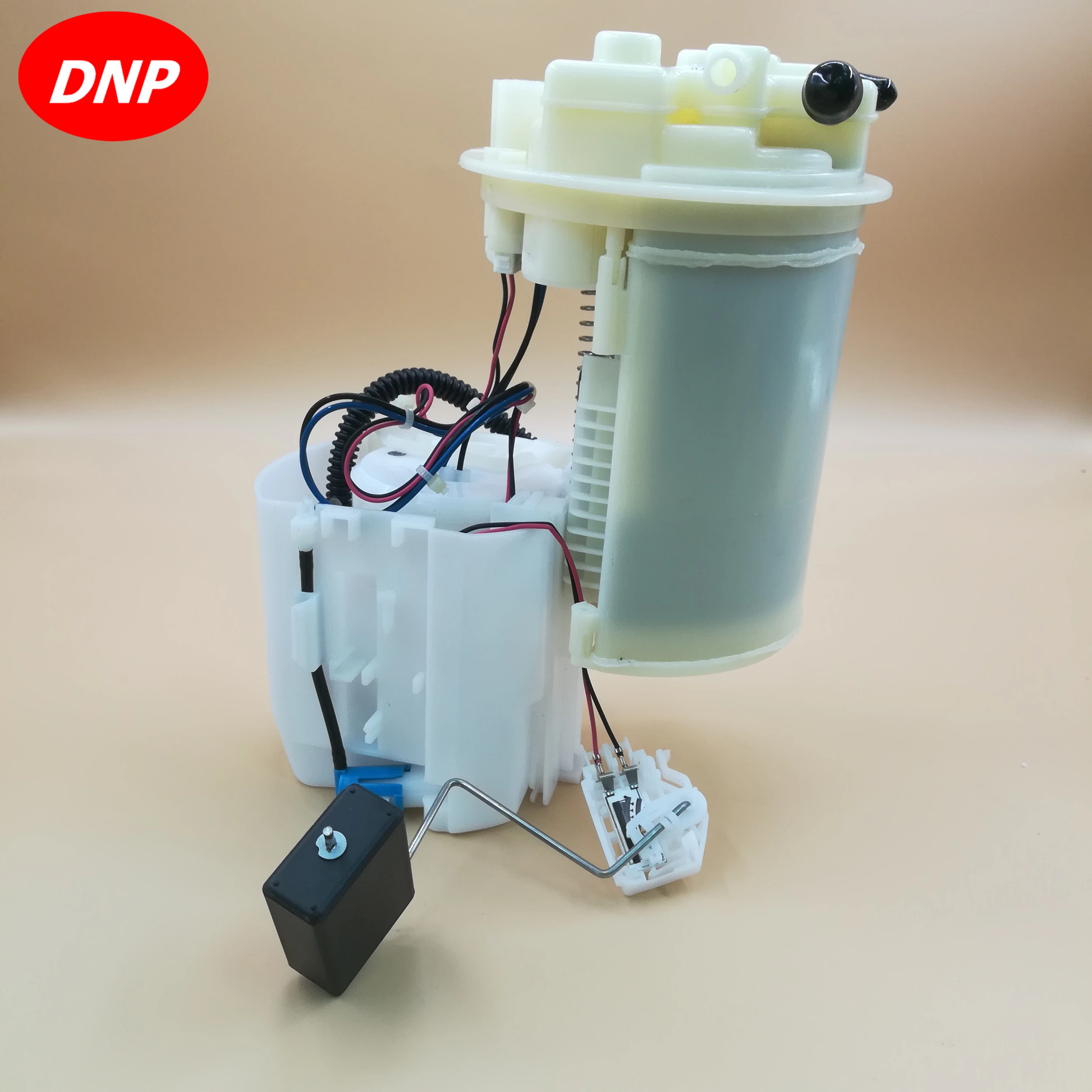 

Топливный насос DNP в сборе подходит для Toyota Corolla 77020-12520/77020-02320/77020-12570/77020-12660