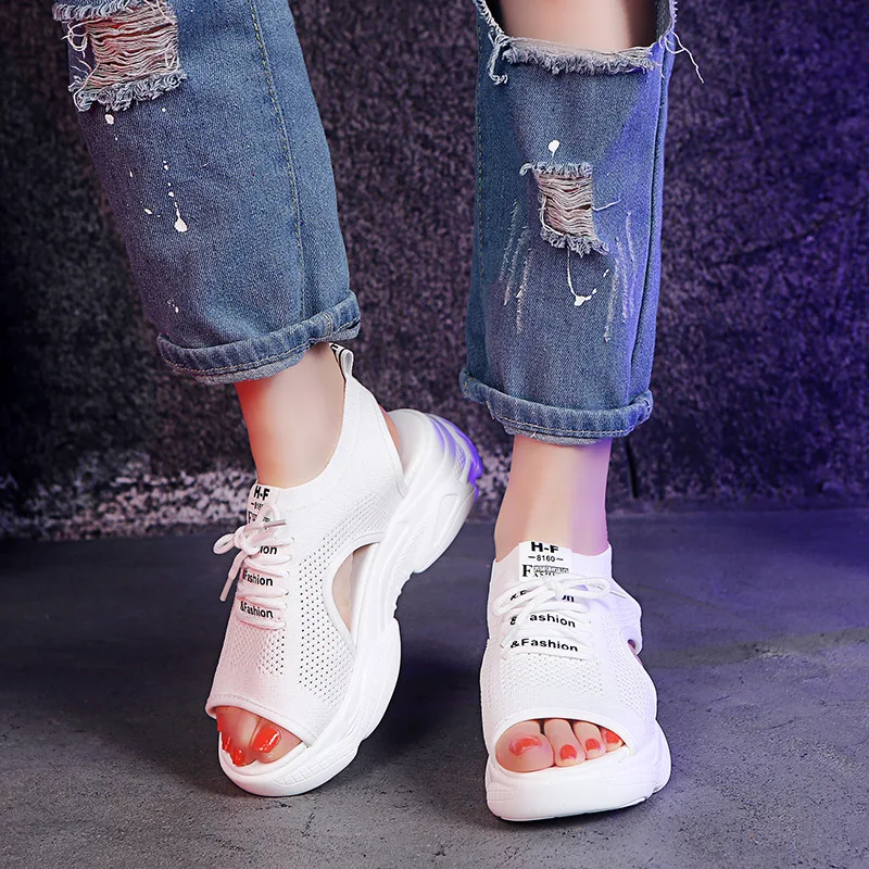 

2019 summer new Korean fashion comfortable ladies sandals thick-soled loose cake casual sandals beach shoes