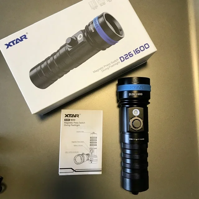 

Xtar D26 1600 Wide View Angel 16340 26650 18650 Powerful Diving Light Cree XHP35 Magnetic Press Switch Underwater Flashlights