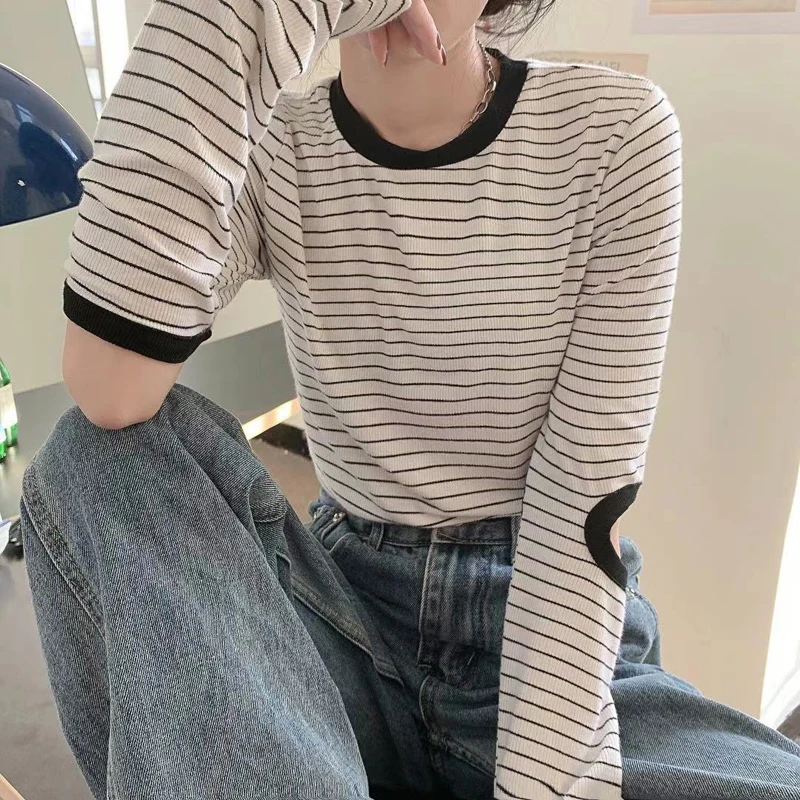 

Spring Korean Ins Striped Long Sleeve T-shirts Women's Clothing O-neck Loose Causal Tees Hipster Hollow Out Ladies Tops Harajuku
