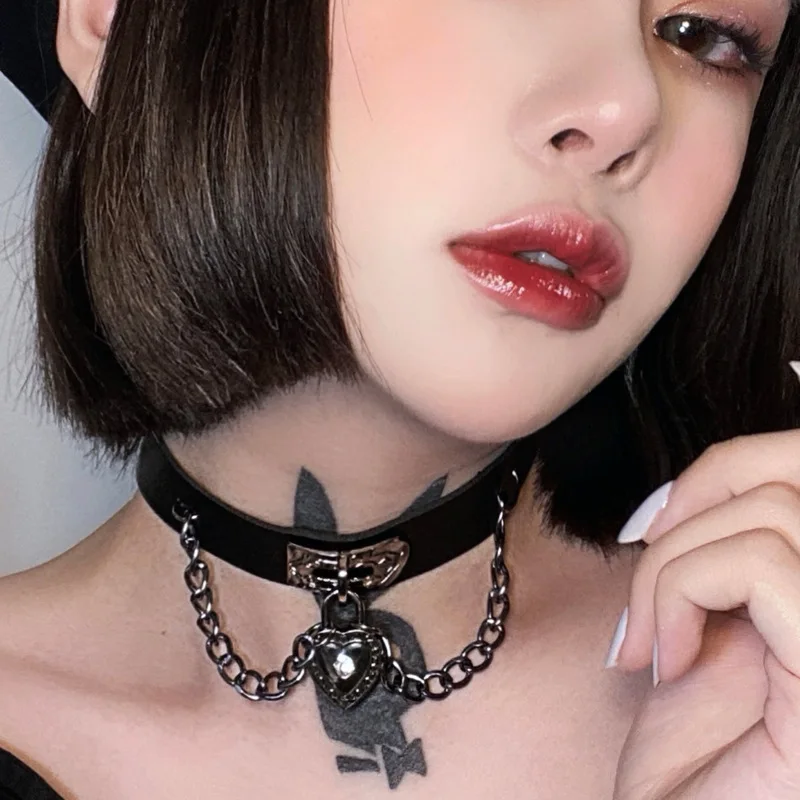 

UODCM Vintage Punk Gothic Harajuku Cosplay Black White PU Love Leather Choker Necklace For Women Men Statement Necklaces Jewelry