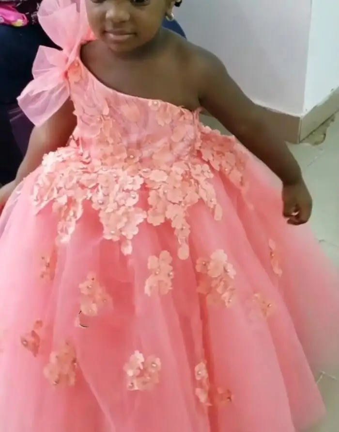 

One Shoulder Baby Girls Dresses Applique Lace Little Girl Birthday Dresses Communion Pageant Gowns