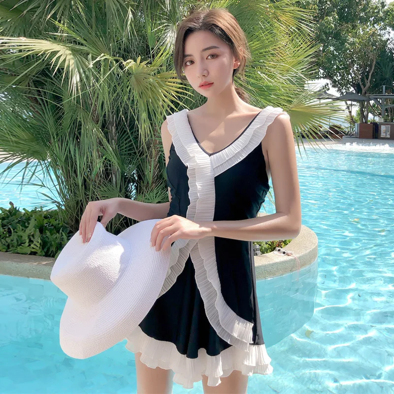 

One Piece Swimsuit Small Fresh Women's Swimsuit Korean Temperament Vacation One-piece Contrast Color Hot Spring Swimsuit Women
