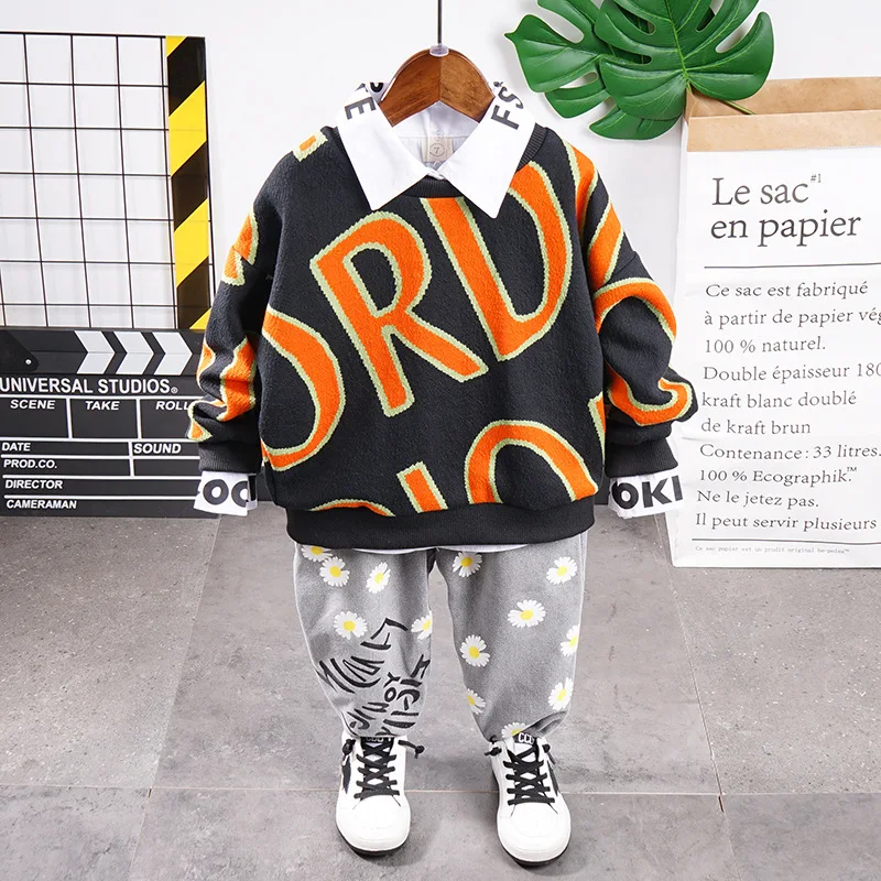 

Комплект одежды для мальчиков, корейский Костюм, весенне-осенний повседневный костюм для мальчиков, толстовка + рубашка + джинсы, комплект и...