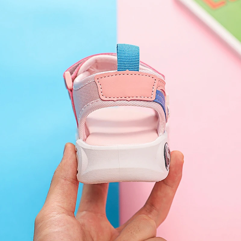

summer new girls sandals children princess student shoes fashion casual soft sole lightweight children's beach shoes wholesale