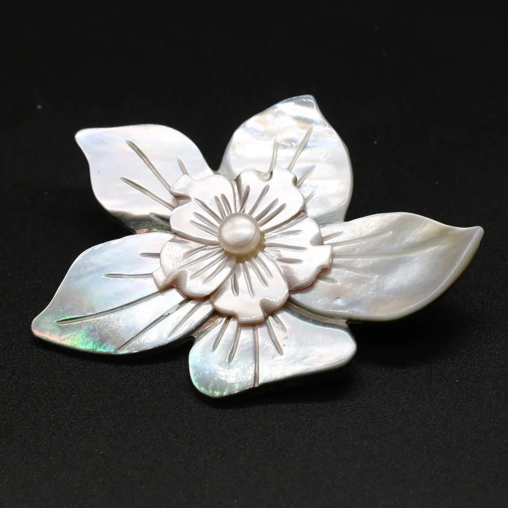 

Natural Shell Flower Brooch 50x60mm Fashion White Shell Women Brooch Charm for DIY Jewelry Accessories Gift