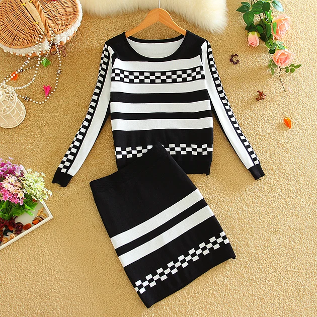 Зимние трикотажные костюмы с длинными рукавами и юбкой геометрическим рисунком