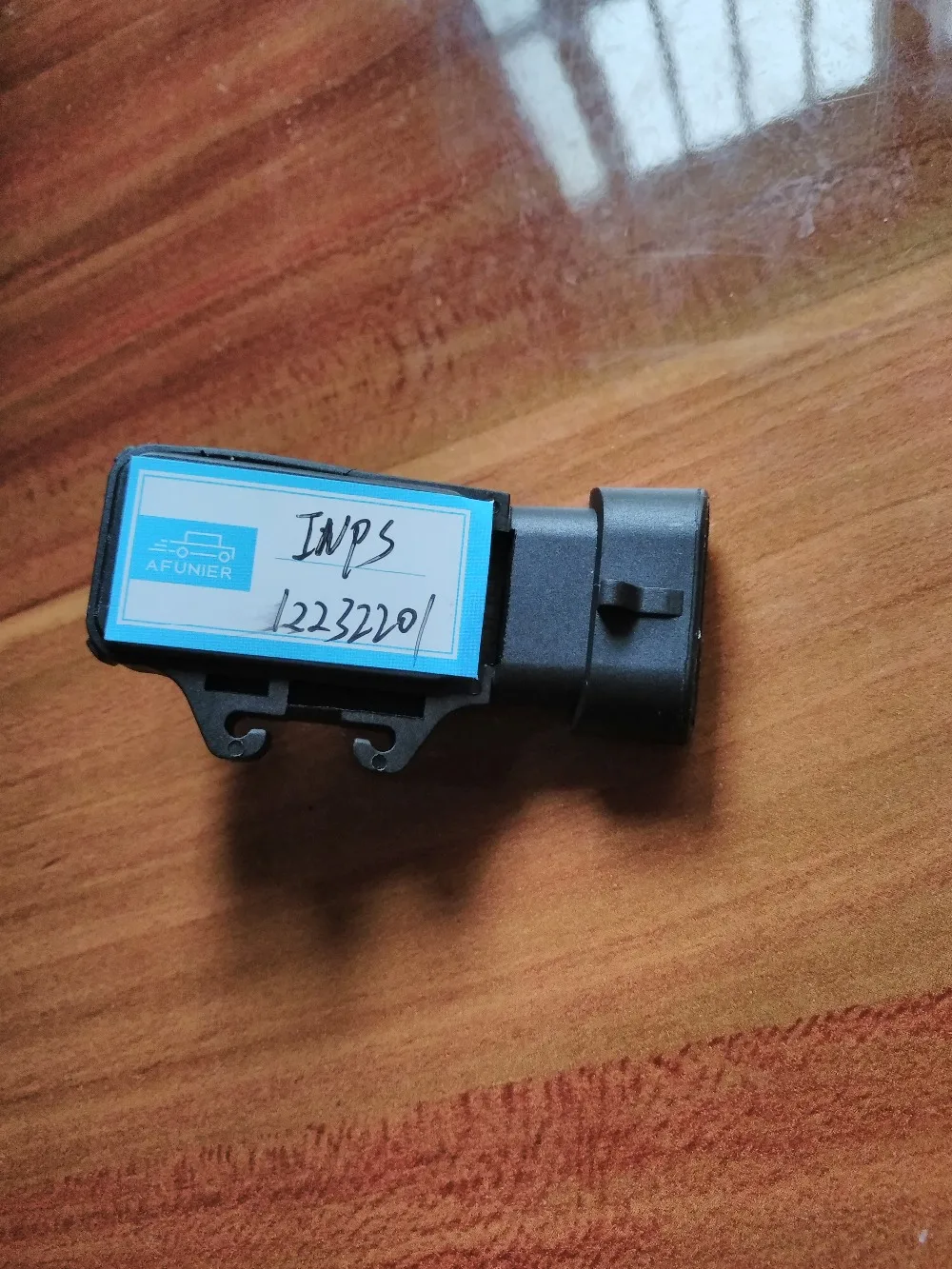 Датчик давления воздуха на входе 1 шт. для Mitsubishi flyer Delphi II Chery Tiggo OE no.:12232201 AMW250118 |
