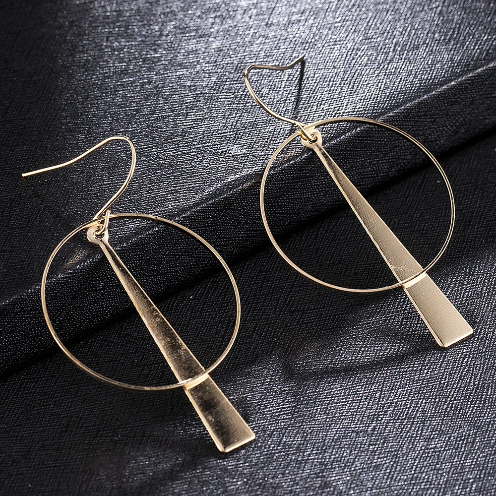 

Fashion Lady Ear Accessories Big Ring Hoop Earrings for Women Charming Alloy Geometric Drop Earrings Trendy Jewelry Accessories